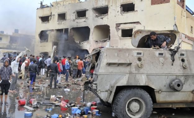 Συγκλονίζει η φονικότερη επίθεση στην ιστορία της Αιγύπτου – 235 νεκροί και 130 τραυματίες