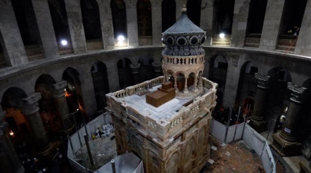 Χριστούγεννα στην Ιερουσαλήμ – Προσκυνητές από όλον τον κόσμο στο ναό του Παναγίου Τάφου