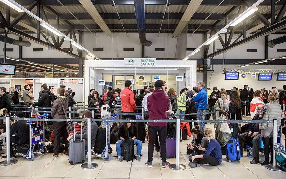 Γερμανία: Εκατοντάδες νέες παράνομες αφίξεις από Ελλάδα στα αεροδρόμια