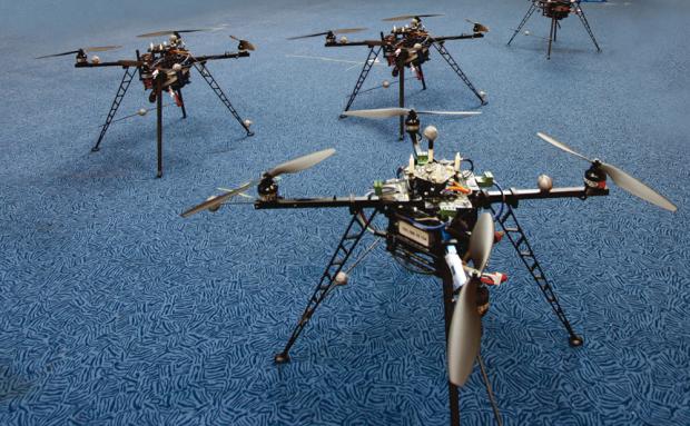 ANΑΛΥΣΗ: Σμήνη Drones και οι επιχειρησιακές διαστάσεις στα πεδία μάχης του μέλλοντος