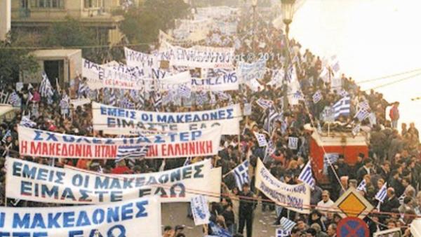 Η πρόθυμη ψευτοελίτ και το εθνικό χρέος!