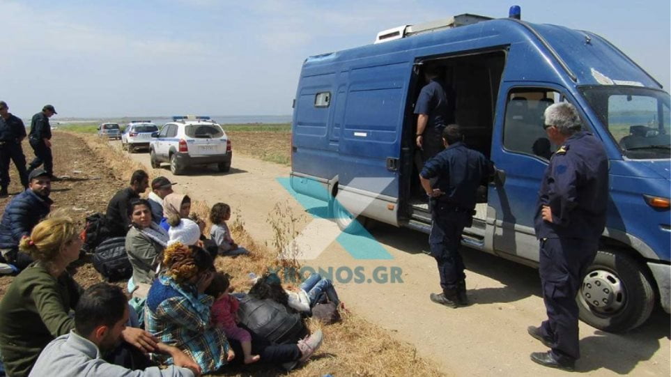 Τουρκικό σκάφος μετέφερε 53 μετανάστες σε παραλία της Ροδόπης!