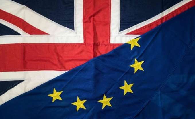 Brexit: Ποιος θα λυγίσει πρώτος; Η Βρετανία ή η ΕΕ;