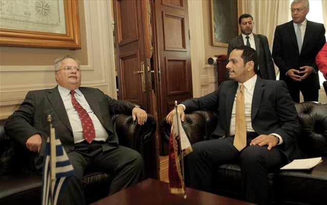 Η ενίσχυση της συνεργασίας Ελλάδας – Κατάρ στη συνάντηση Ν. Κοτζιά – Αλ Θάνι