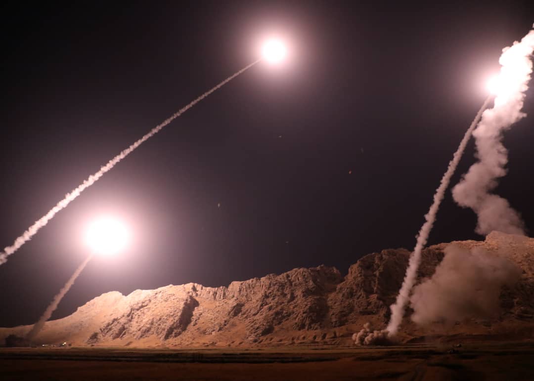 Με βαλλιστικούς πυραύλους στη Συρία η «απάντηση» των Φρουρών της Επανάστασης