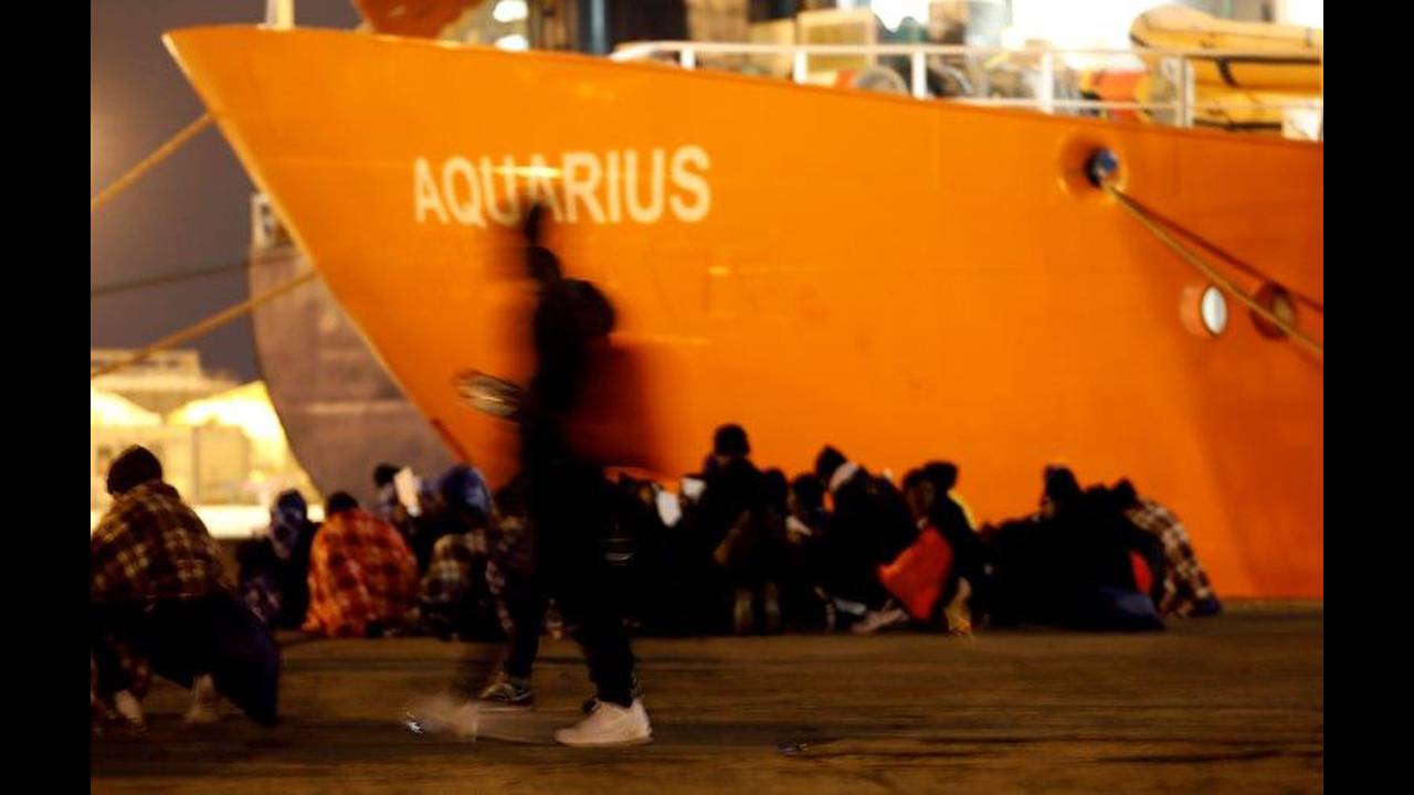Ιταλία: Κατάσχεση του πλοίου Aquarius διατάσσει η εισαγγελία της Κατάνια