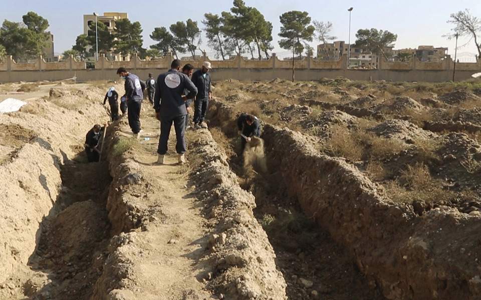 Ένας από τους μεγαλύτερους ομαδικούς τάφους βρέθηκε στη Ράκα της Συρίας