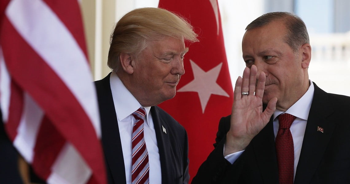 Για ποιον λόγο ο Τραμπ καλύπτει την Χάλκμπανκ και τον Ερντογάν