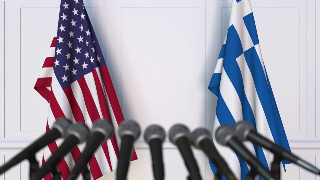 Γιατί η Ελλάδα «αγκάλιασε» ξανά τις ΗΠΑ – Οι επενδύσεις, οι γεωτρήσεις και οι… γαλλικές φρεγάτες
