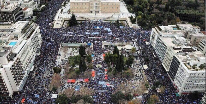 Μήπως η ελληνική κοινωνία ήδη βρίσκεται σε μια κατάσταση οιονεί εμφυλιοπολεμική;