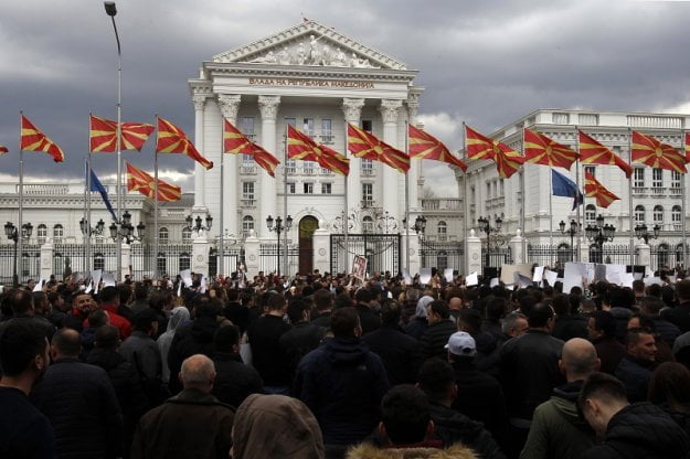 Η «μακεδονική» γλώσσα και ταυτότητα που αναγνωρίστηκαν με τη Συμφωνία των Πρεσπών οδηγούν και στα περί ύπαρξης «μακεδονικής μειονότητας» στην Ελλάδα