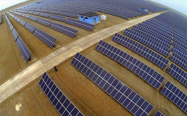 Η Αίγυπτος κατασκευάζει ένα από τα μεγαλύτερα ηλιακά πάρκα στον κόσμο