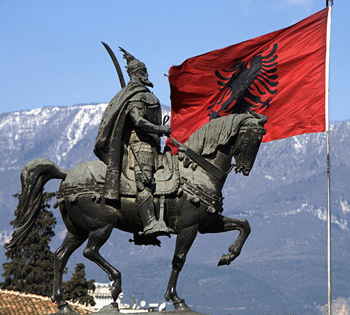Τι εθνικότητας ήταν ο εθνικός ήρωας των Αλβανών, Γεώργιος Καστριώτης, o επονομαζόμενος «Σκεντέρμπεης»;