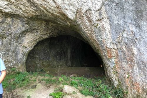 Ιστορία φρίκης – Η σφαγή των γυναικόπαιδων στη «Ματωμένη Σπηλιά»