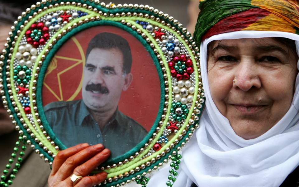 Έκκληση Οτσαλάν μέσα από τη φυλακή να σταματήσουν την απεργία πείνας Κούρδοι κρατούμενοι και βουλευτές