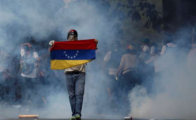 Κάποιοι ήθελαν να μας κάνουν Βενεζουέλα – Τέσσερα εκατομμύρια πολίτες εγκατέλειψαν τη χώρα για να διαφύγουν από την κρίση