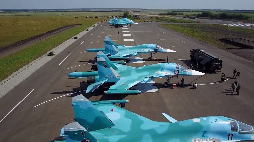 Πώς τα ρωσικά Su-34 μειώνουν δραστικά τον χρόνο επανεξυπηρέτησής τους στην διασπορά (ΒΙΝΤΕΟ)