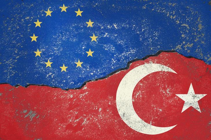 ΕΕ: Κινούνται για στοχευμένα μέτρα κατά νομικών και φυσικών προσώπων της Τουρκίας που εμπλέκονται στην κυπριακή ΑΟΖ