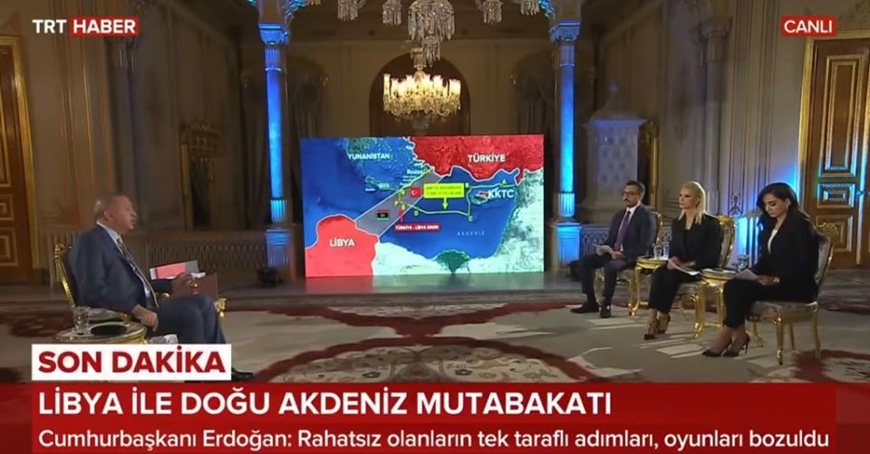 Ο Ερντογάν παρουσιάζει μπροστά σε δημοσιογράφους-μαριονέτες τα σχέδιά του για την Ανατολική Μεσόγειο