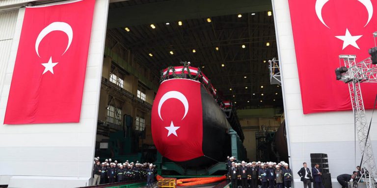 Καθελκύστηκε το πρώτο τουρκικό υποβρύχιο T-214