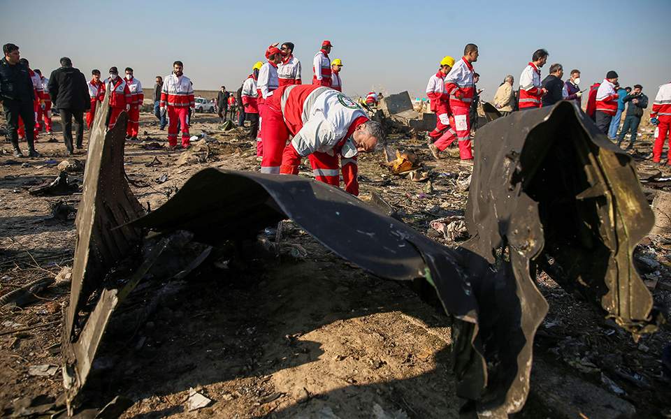 Ερωτηματικά για τη συντριβή του Boeing με 176 νεκρούς στο Ιράν