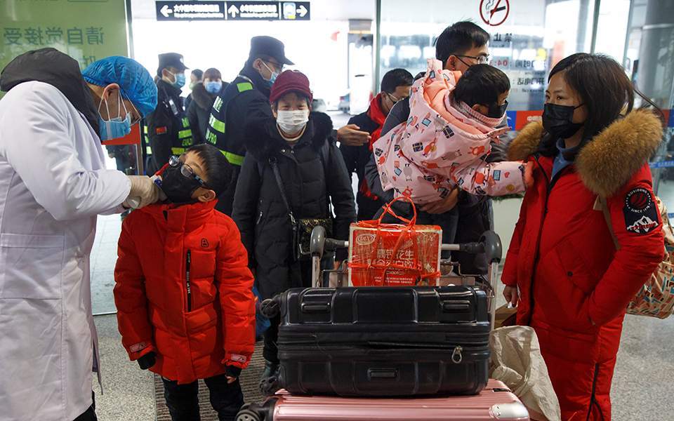 Η Κίνα νίκησε τον ιό: «Εισαγόμενα» τα 16 από τα 20 νέα κρούσματα – Εντείνονται οι έλεγχοι στα αεροδρόμια