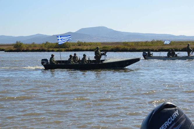 Σκάφος-κλειδί για την επιτήρηση του Έβρου παρέλαβε ο Στρατός