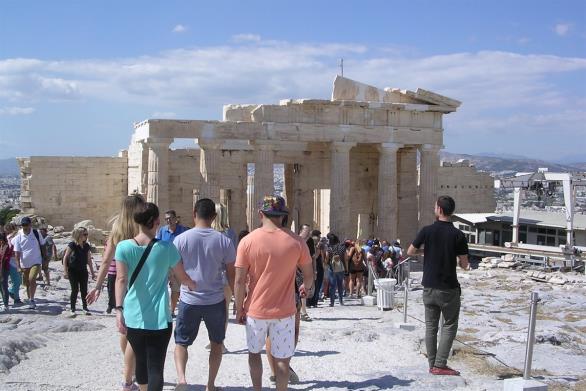 Μια υγειονομικά ασφαλής Ελλάδα και οι επιπτώσεις στην οικονομία