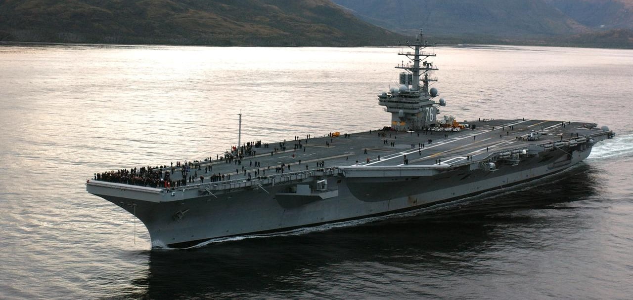 O Κoρωνοϊός Πλήττει τον Αμερικανικό Στόλο – Καραντίνα σε δεύτερο Αεροπλανοφόρο και ναυτική βάση στην Ιαπωνία