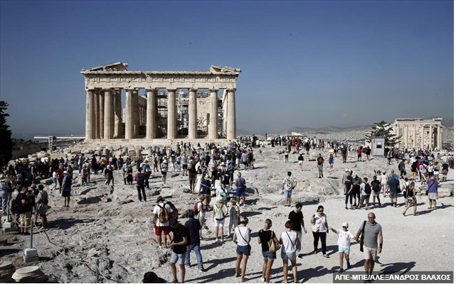 Οι μεγάλοι tour operators «βλέπουν» Ελλάδα