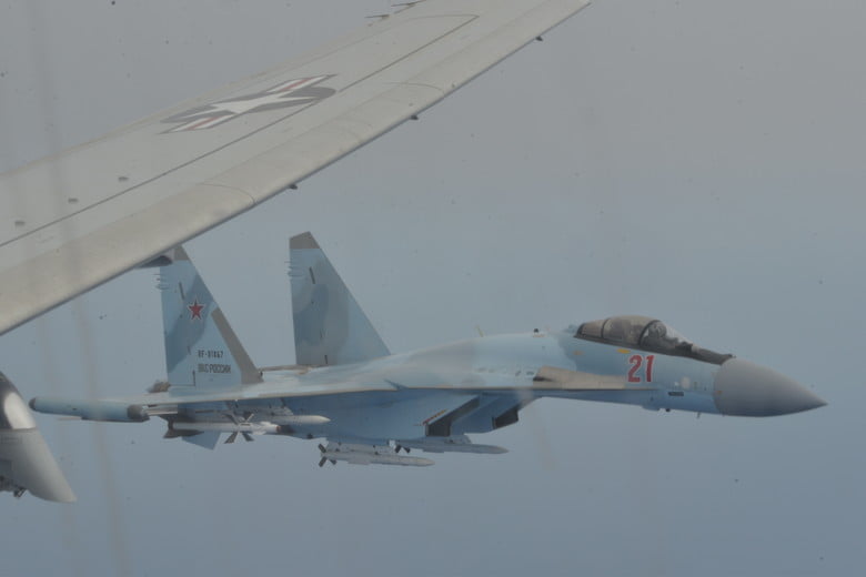 Ανεβαίνει το «θερμόμετρο» στη Μεσόγειο: Ρωσικά μαχητικά αναχαίτισαν αεροσκάφος των ΗΠΑ