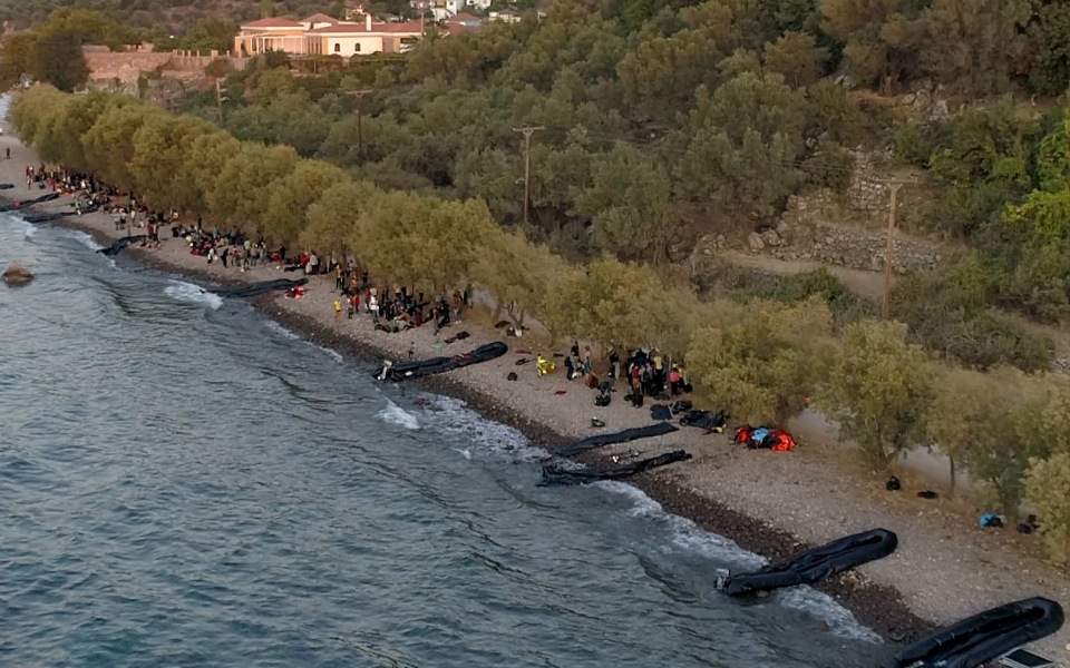 Βιολογικός πόλεμος – Θετικοί στον κορωνοϊό δύο μετανάστες που μας έστειλε στη Λέσβο η Τουρκία την προηγούμενη Τετάρτη