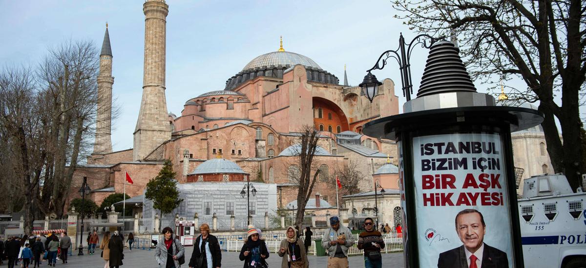 Ahmet Anapalı: Σήμερα παραγγέλθηκε χαλί για να λειτουργήσει ως τζαμί η Αγια Σοφιά