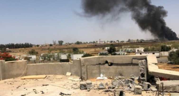 Ανεβαίνει το «θερμόμετρο» στη Λιβύη: Ο Σάρατζ καταγγέλλει αεροπορικές επιδρομές από «ξένα μαχητικά»