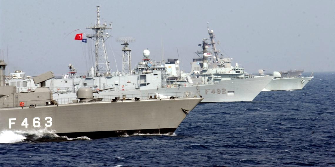 Η επίθεση στην Αλ Ουατίγια «πόνεσε» τον Ερντογάν – Τουρκικά πλοία χάραξαν ρότα για Λιβύη!