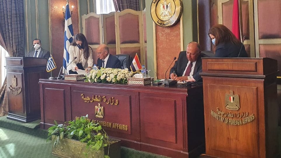 Κάιρο: Υπεγράφη η συμφωνία Ελλάδας – Αιγύπτου για την ΑΟΖ – Τι σημαίνει αυτό για το τουρκολυβικό μνημόνιο