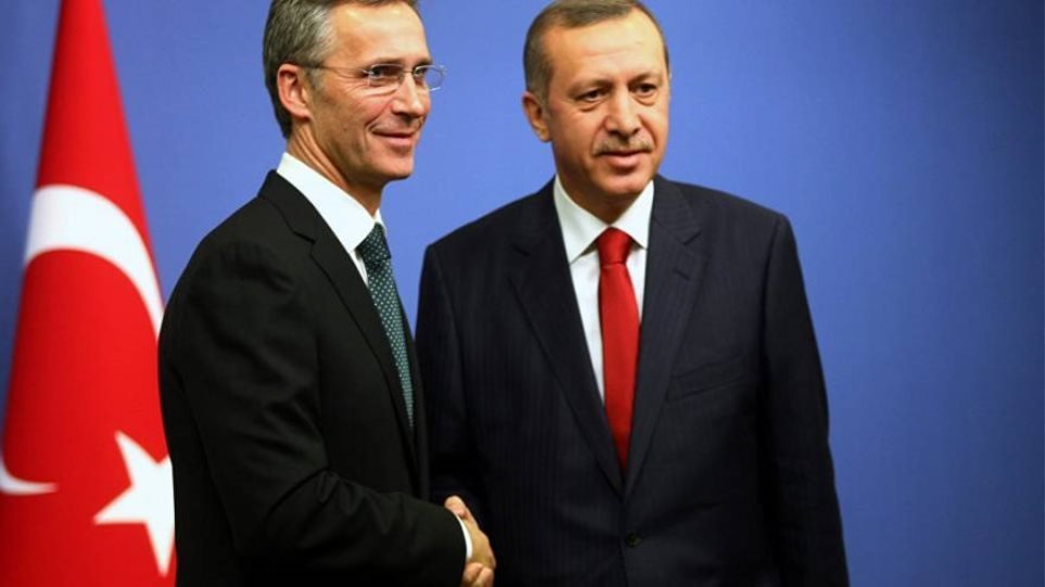 Τουρκική Προεδρία: Ο Ερντογάν μίλησε με τον Γ.Γ. του ΝΑΤΟ, Γ. Στόλτεμπεργκ και (κοιτώντας τον καθρέφτη) είπε: Υπάρχουν χώρες που παραβιάζουν το διεθνές δίκαιο