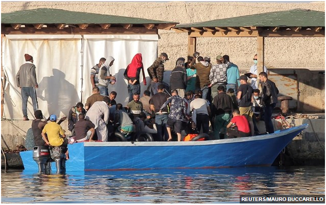 Παράνομη μετανάστευση: Ένταση στην Ιταλία, ηρεμία στην Ελλάδα
