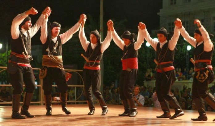 Μουσικοχορευτική παράσταση «Πόντος – 3.000 χρόνια ιστορίας» στο Φεστιβάλ του Δήμου Αμαρουσίου