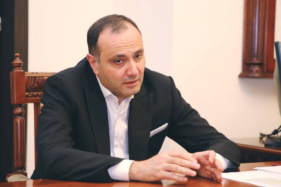 Πρέσβης της Αρμενίας στη Μόσχα: Εναντίον του Αρτσάχ πολεμούν τρομοκράτες από τη Συρία