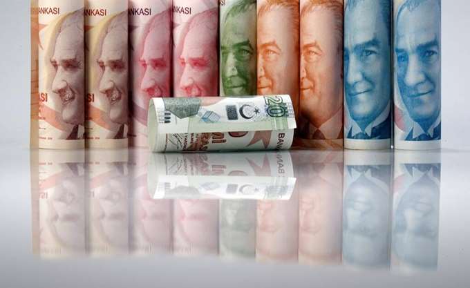 Νέο ιστορικό χαμηλό για την τουρκική λίρα έναντι του δολαρίου