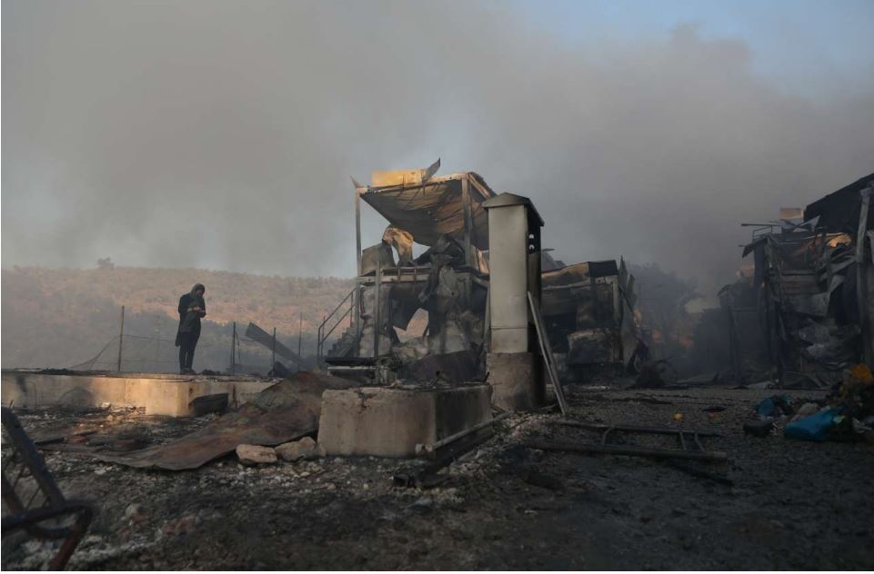 Ποιος έκαψε τη Μόρια; Οι «προτροπές» των ΜΚΟ και το SMS για την εκκένωση 30 λεπτά πριν τη φωτιά