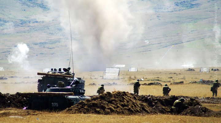 Φούντωσε ο πόλεμος! Οι Αρμένιοι κατέρριψαν 14 drone και κατέστρεψαν άρματα μάχης των Αζέρων
