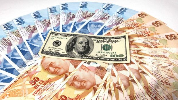 Καταρρέει η τουρκική λίρα σε νέα ιστορικά χαμηλά – Στο -1% και στις 8,36 λίρες/δολάριο