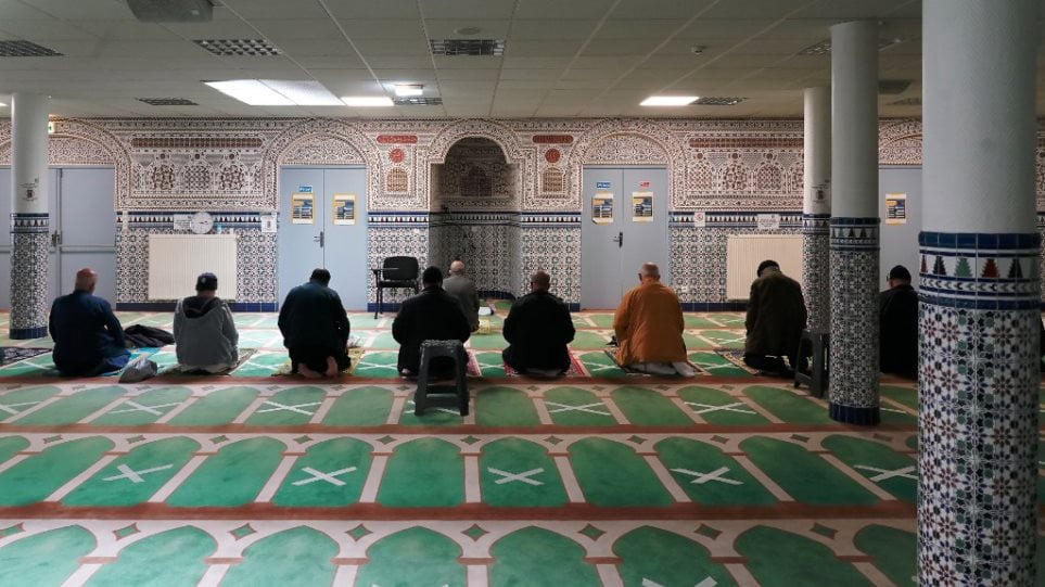 Γαλλία: Κλείνει τζαμί στο Παρίσι μετά τη δολοφονία του καθηγητή από τζιχανιστή