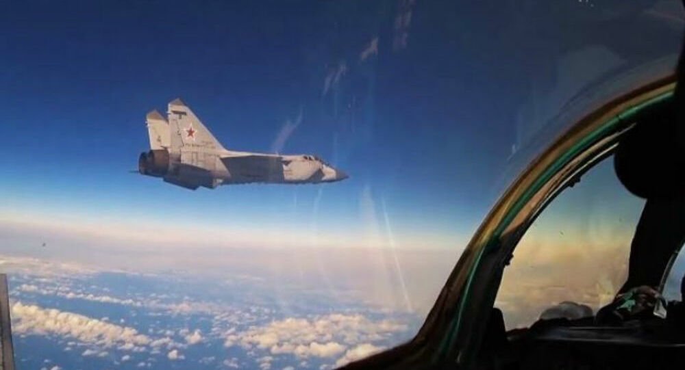 Αερομαχία στην Στρατόσφαιρα: Ρωσικό MiG-31 επιχειρεί στα 20 χιλ. μέτρα – Βίντεο