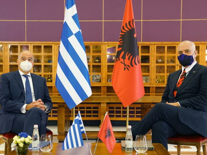 Η συμφωνία Ελλάδας-Αλβανίας για προσφυγή στη Χάγη – Οι τρεις αντικειμενικές δυσκολίες και η γεωπολιτική προοπτική