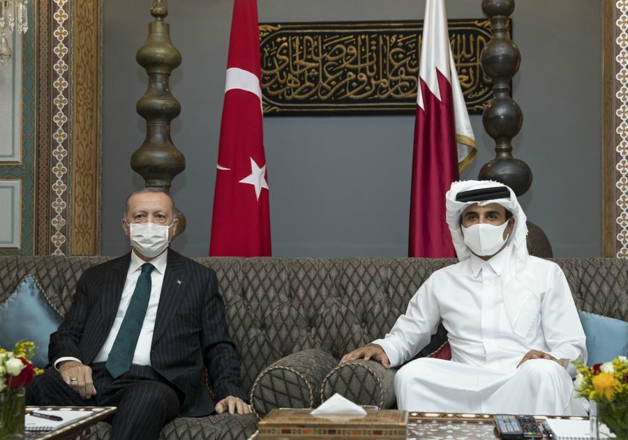 Middle East Eye: Tο Κατάρ θα επενδύσει δισ. δολάρια στην Τουρκία εν μέσω νομισματικής κρίσης