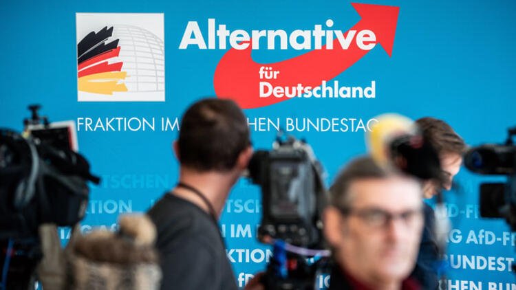 Σύγκρουση κορυφής στο κόμμα AfD, “Εναλλακτική για τη Γερμανία”