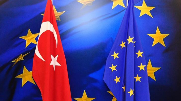 Κώστας Μαυρίδης: Μόνο το πάγωμα της Τελωνειακής Ένωσης μπορεί να συμμορφώσει την Τουρκία